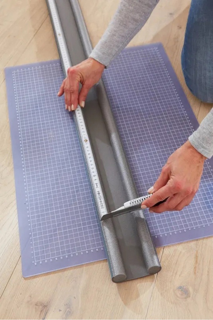 Aislante Para Puertas Doble Rollo Gris Tesa Invierno Frio